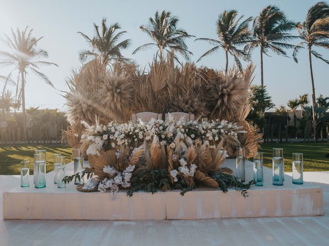 La boda de Carlo y Luisa en Acapulco, Guerrero 25