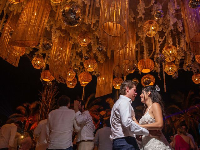 La boda de Carlo y Luisa en Acapulco, Guerrero 85
