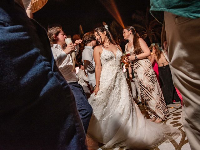 La boda de Carlo y Luisa en Acapulco, Guerrero 91