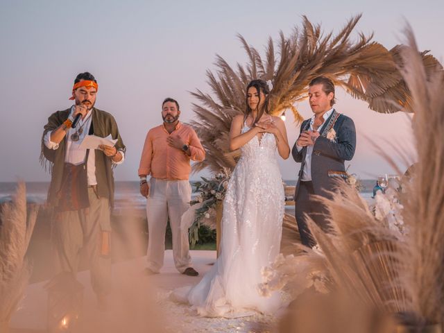 La boda de Carlo y Luisa en Acapulco, Guerrero 95