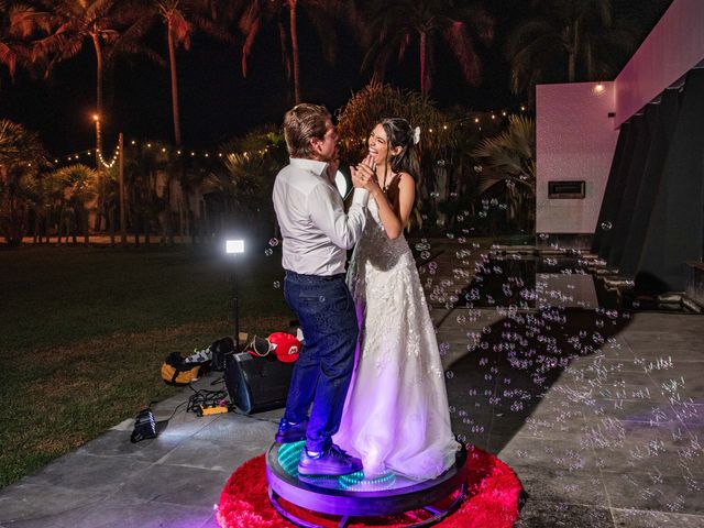 La boda de Carlo y Luisa en Acapulco, Guerrero 108