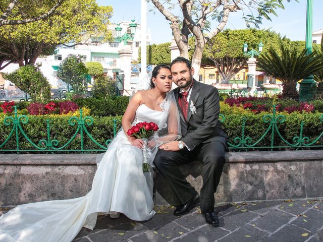 La boda de Mario y Lupita en Santiago Maravatío, Guanajuato 30