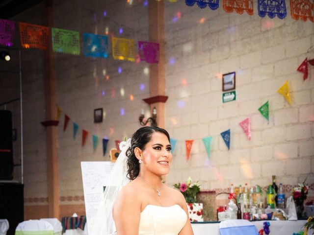 La boda de Mario y Lupita en Santiago Maravatío, Guanajuato 34