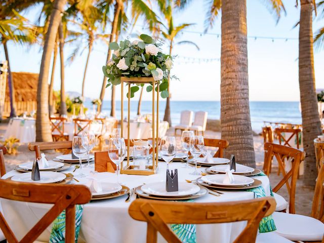 La boda de Max y Aime en Mazatlán, Sinaloa 17