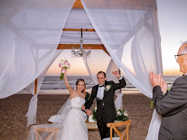 La boda de Max y Aime en Mazatlán, Sinaloa 29