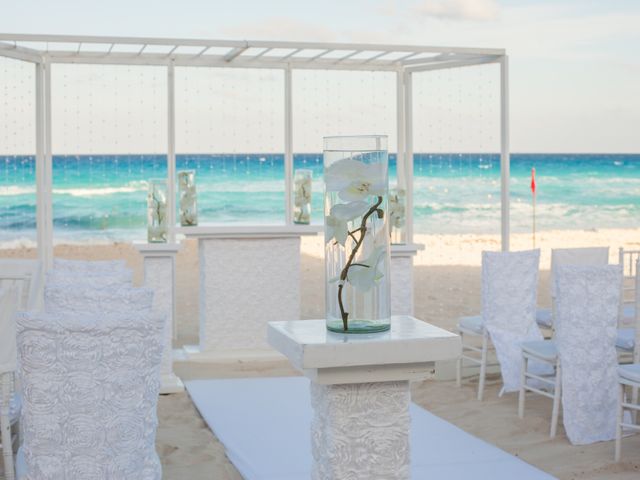 La boda de Ongaro y Estes en Cancún, Quintana Roo 24
