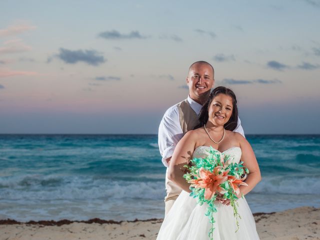 La boda de Ongaro y Estes en Cancún, Quintana Roo 47