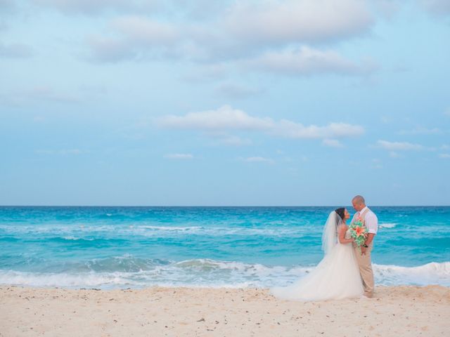 La boda de Ongaro y Estes en Cancún, Quintana Roo 51