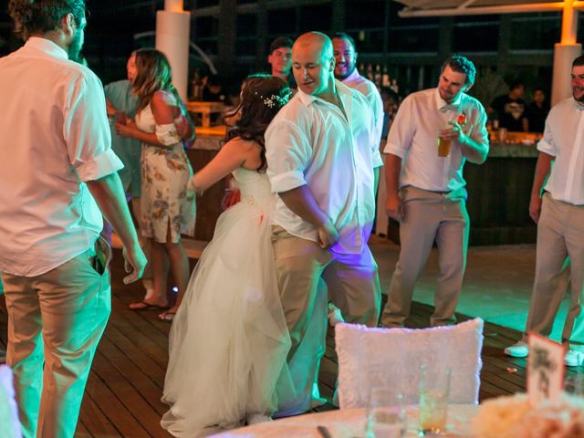 La boda de Ongaro y Estes en Cancún, Quintana Roo 72