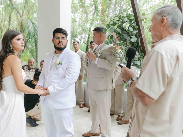 La boda de Mauricio y Mavelyn en Puerto Morelos, Quintana Roo 19