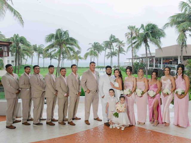 La boda de Mauricio y Mavelyn en Puerto Morelos, Quintana Roo 22