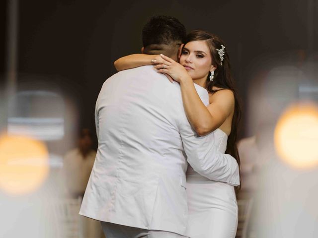 La boda de Mauricio y Mavelyn en Puerto Morelos, Quintana Roo 32