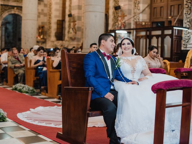 La boda de Luis y Verónica en Mazatlán, Sinaloa 28