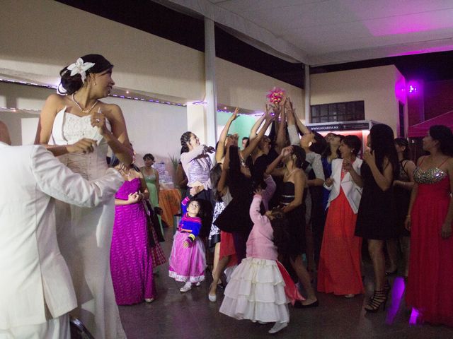 La boda de Israel Solano y Karina Chavez en San Luis Potosí, San Luis Potosí 49