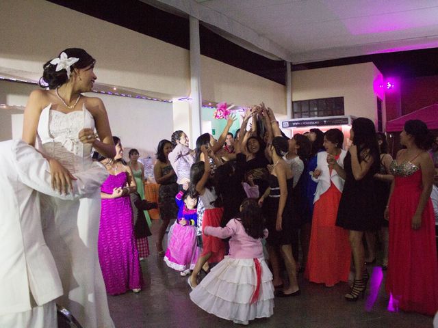 La boda de Israel Solano y Karina Chavez en San Luis Potosí, San Luis Potosí 50