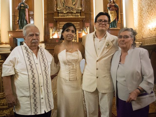 La boda de Israel Solano y Karina Chavez en San Luis Potosí, San Luis Potosí 101