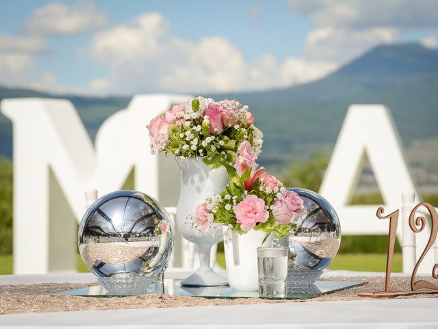 La boda de Manuel y Alma en Tzintzuntzan, Michoacán 19