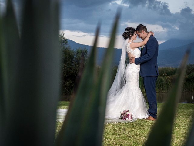 La boda de Manuel y Alma en Tzintzuntzan, Michoacán 23