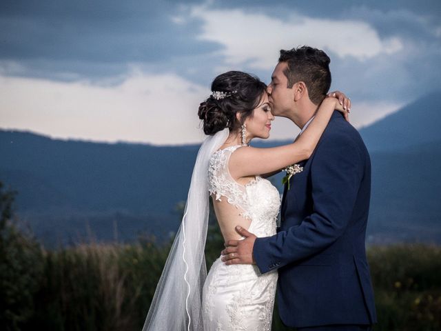 La boda de Manuel y Alma en Tzintzuntzan, Michoacán 24