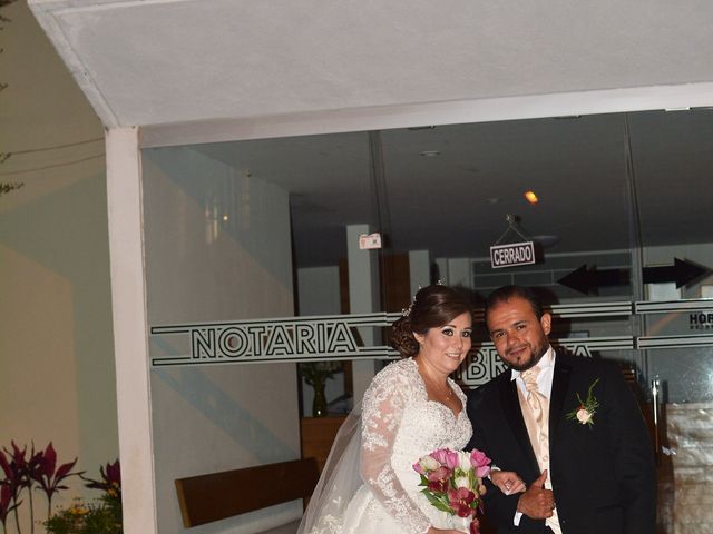 La boda de Christián y Sara  en León, Guanajuato 3