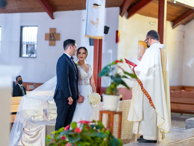 La boda de Alejandro y Nicole en Tijuana, Baja California 13