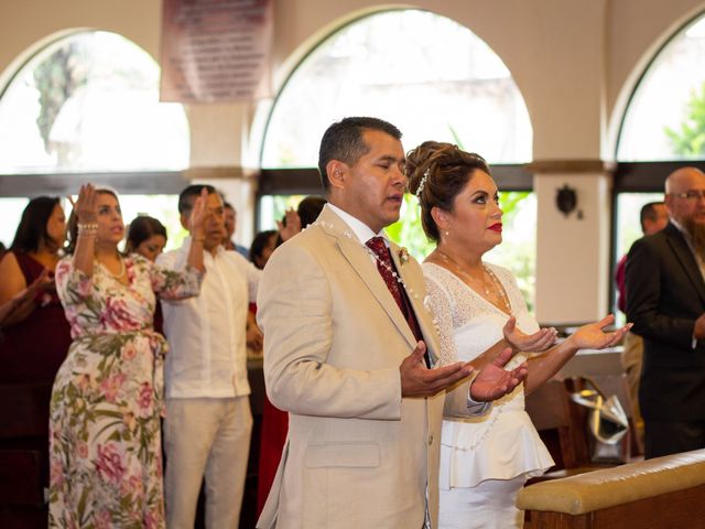 La boda de Cristian y Carmen en Temixco, Morelos 4
