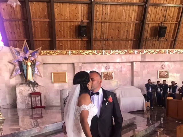 La boda de Guillermo y Yesenia en Tijuana, Baja California 14