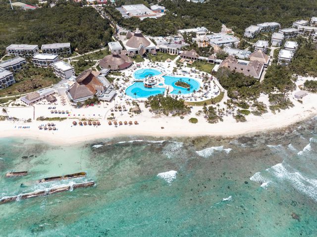 La boda de Hector y Brenda en Tulum, Quintana Roo 4