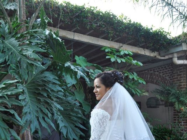 La boda de Juan Gabriel y Anabel en Tlaquepaque, Jalisco 7