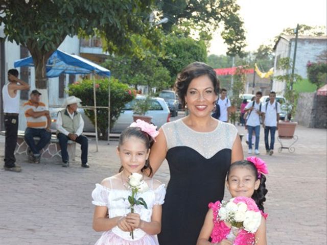 La boda de Juan Gabriel y Anabel en Tlaquepaque, Jalisco 13