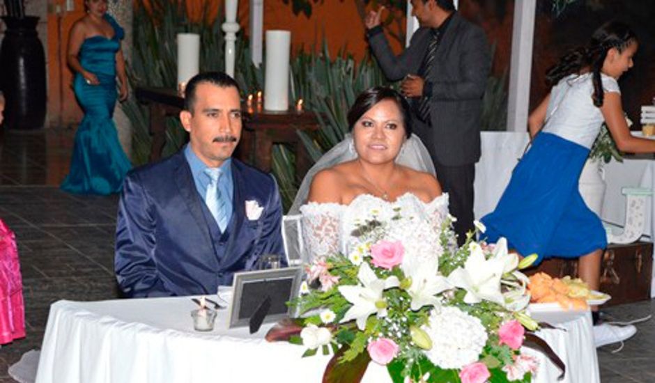 La boda de Juan Gabriel y Anabel en Tlaquepaque, Jalisco