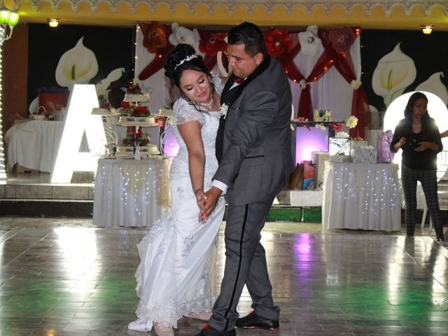 La boda de Omar y Alejandra en Ecatepec, Estado México 4