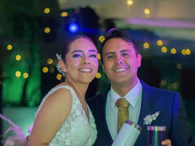 La boda de Kari y Benyo
