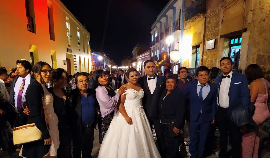 La boda de Carlos y Iris en Oaxaca, Oaxaca