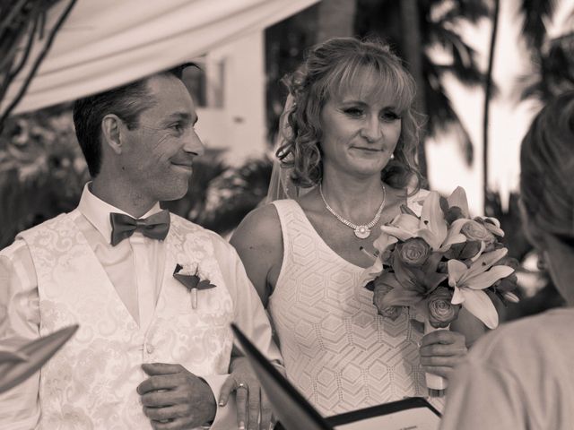 La boda de Sheldon y Maureen en Puerto Vallarta, Jalisco 32