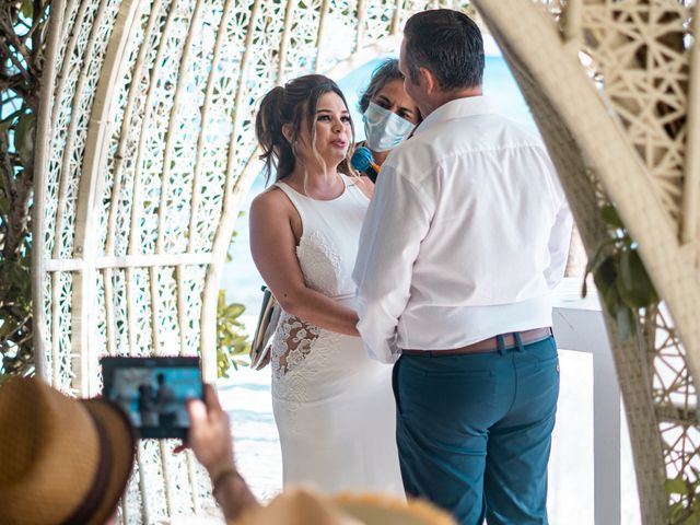 La boda de Andrés y Erica en Playa del Carmen, Quintana Roo 35
