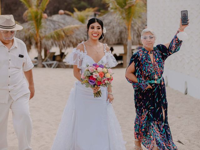 La boda de Marco y Vanessa en Huatulco, Oaxaca 23