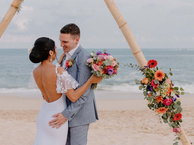 La boda de Marco y Vanessa en Huatulco, Oaxaca 29