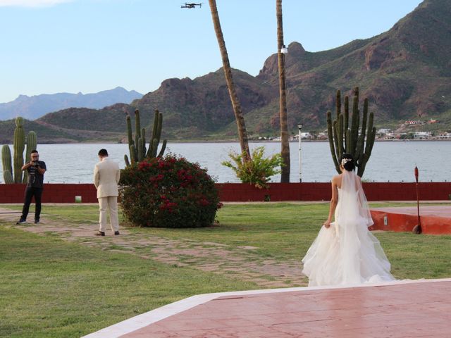 La boda de Carlos y Georgina en Guaymas-San Carlos, Sonora 2