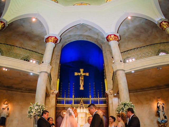La boda de Carlos y Sylvia en San Nicolás de los Garza, Nuevo León 13