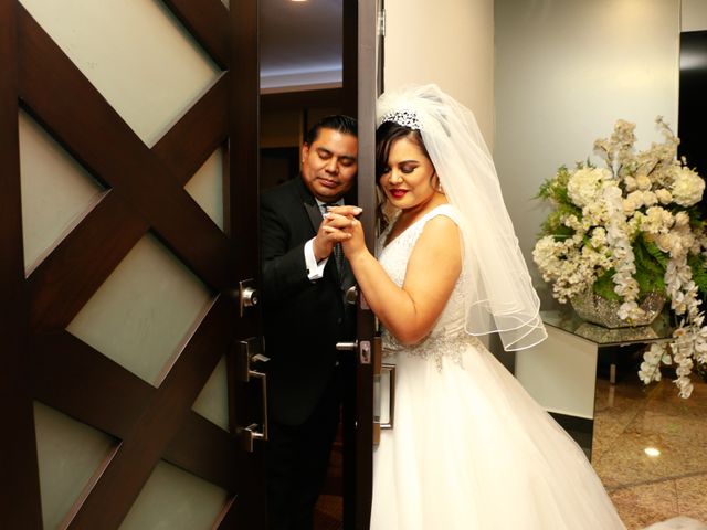 La boda de Filomeno y Zahira en Monterrey, Nuevo León 33
