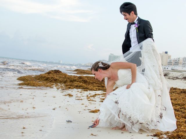 La boda de José y Fer en Cancún, Quintana Roo 26
