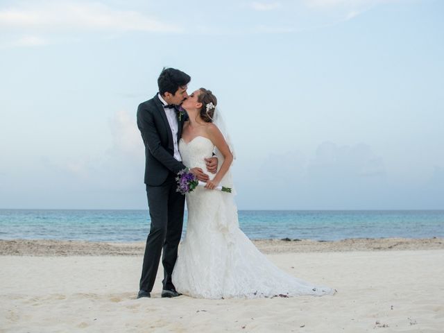 La boda de José y Fer en Cancún, Quintana Roo 32