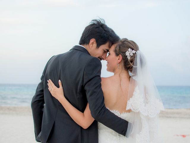 La boda de José y Fer en Cancún, Quintana Roo 35