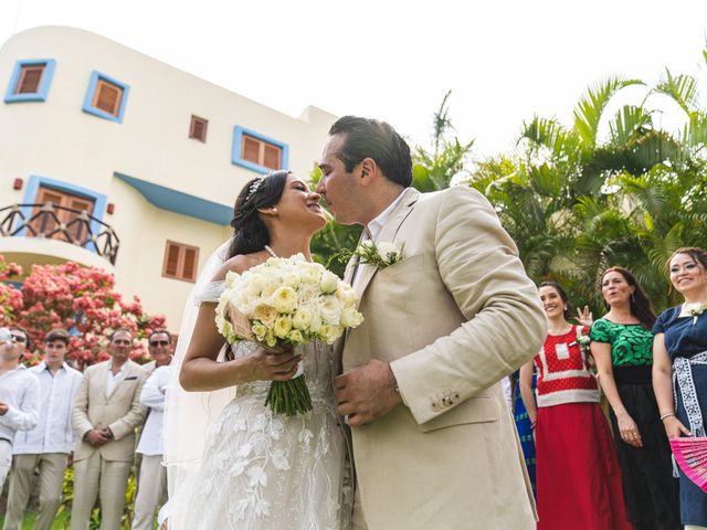 La boda de Alejandro y Valeria en Huatulco, Oaxaca 27
