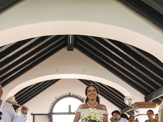 La boda de Alejandro y Valeria en Huatulco, Oaxaca 28