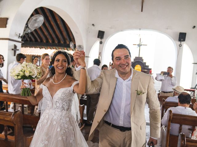 La boda de Alejandro y Valeria en Huatulco, Oaxaca 34