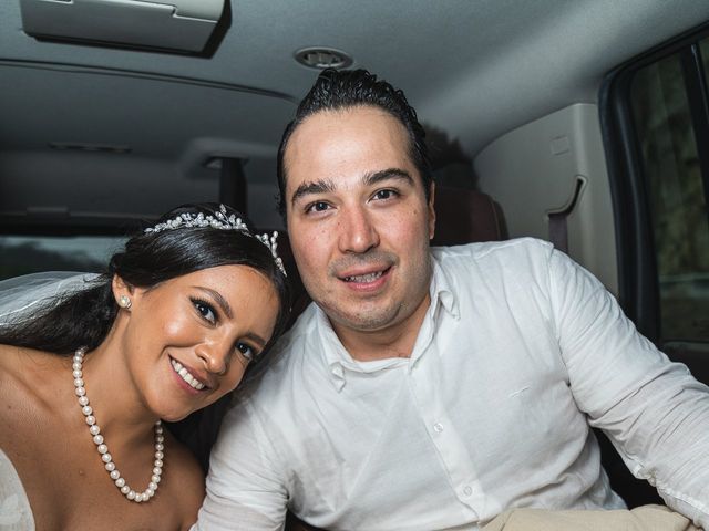 La boda de Alejandro y Valeria en Huatulco, Oaxaca 44