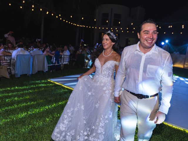 La boda de Alejandro y Valeria en Huatulco, Oaxaca 46