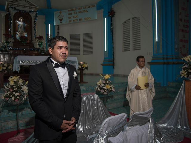 La boda de Luis y Isabel en Atoyac de Alvarez, Guerrero 22